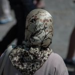 Taalbarrière en bureaucratie hinderen inburgering Syriër